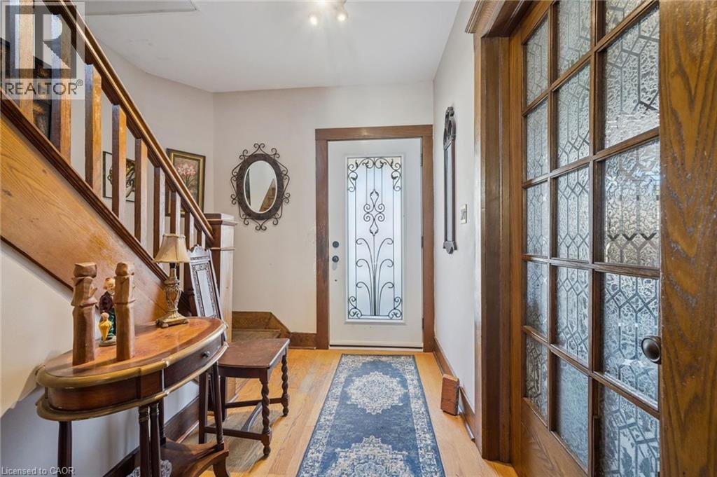 115 ALLEN Street E - 5