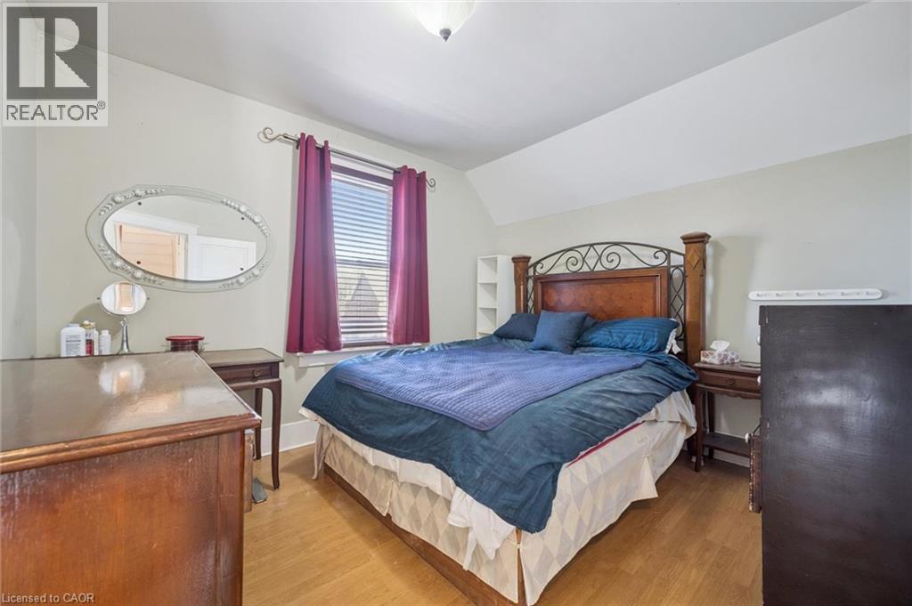 115 ALLEN Street E - 14
