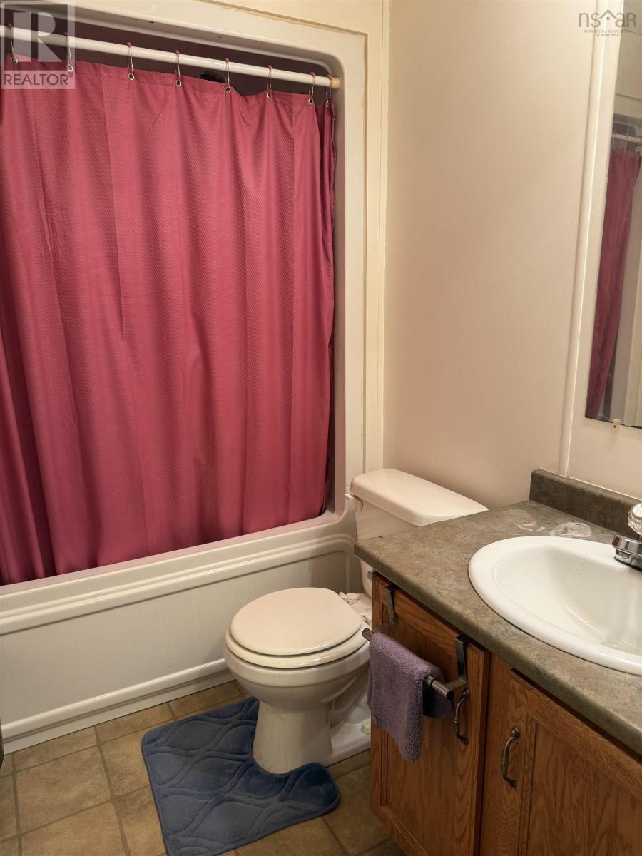 Property 12 of 14 of 11879 16 Highway