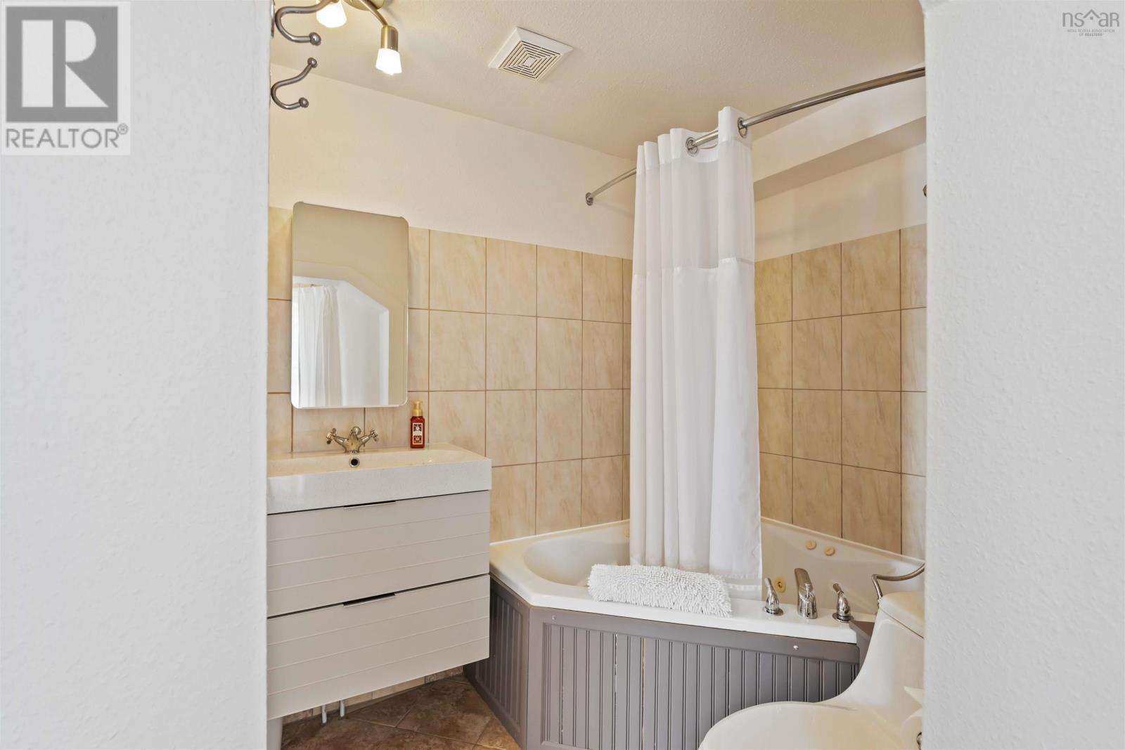 Property 45 of 50 of 5438 Granville Road