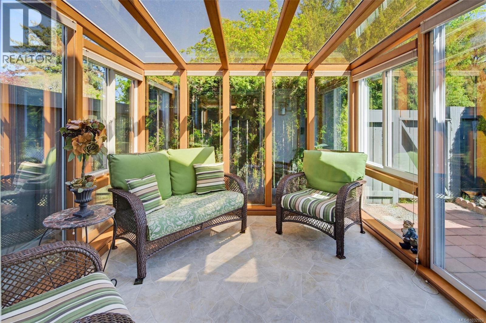 #22 2147 Sooke Rd - 25