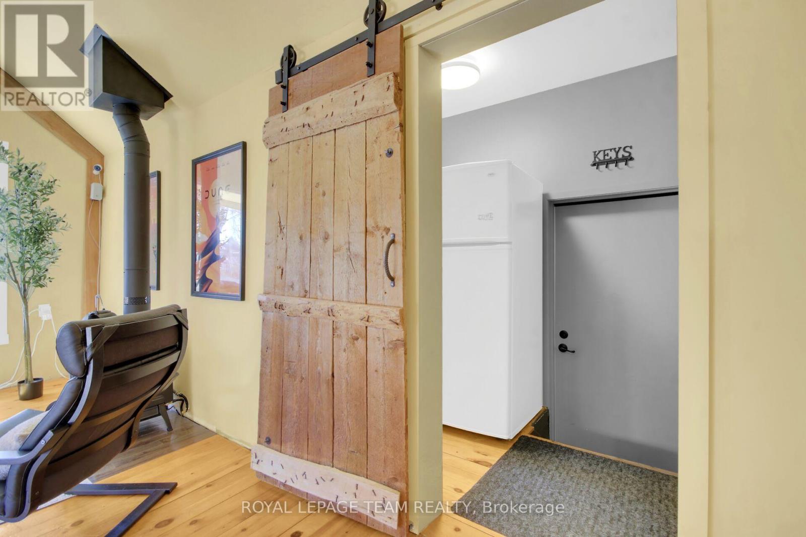154 LAKE AVENUE - 23