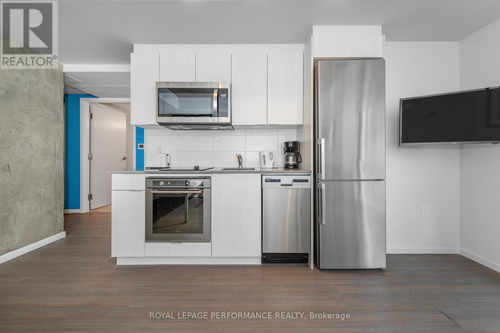*Photo prior to most recent tenant occupancy