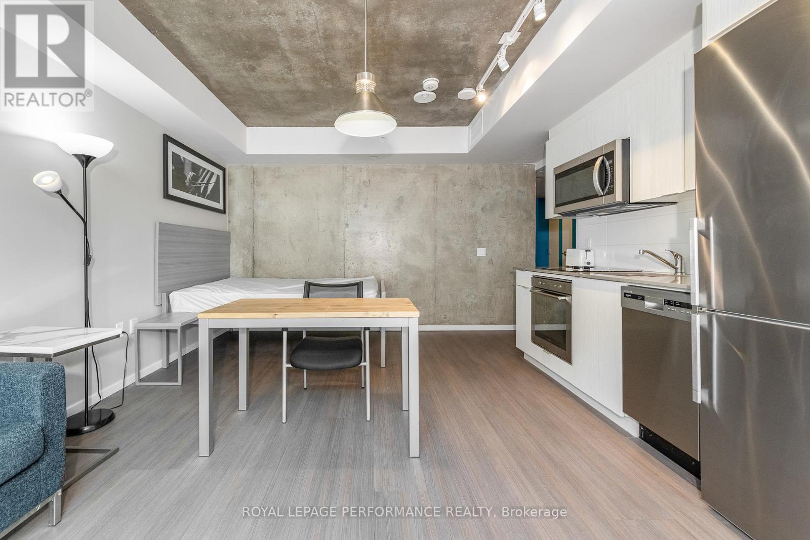 *Photo prior to most recent tenant occupancy