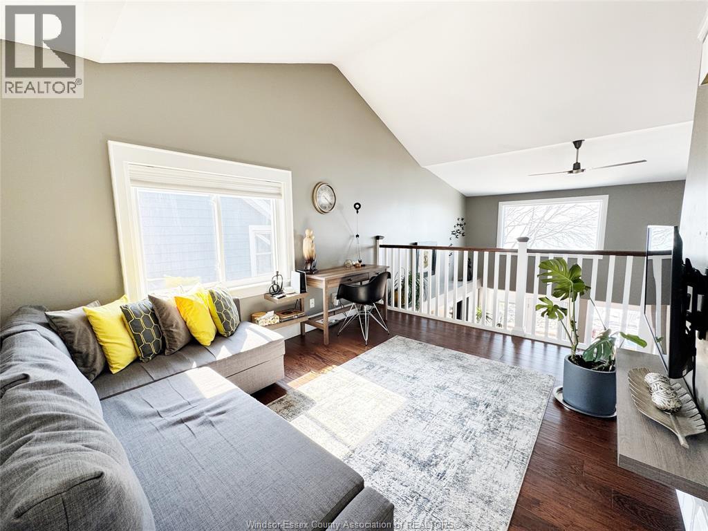 479 Lakeside DRIVE - 27