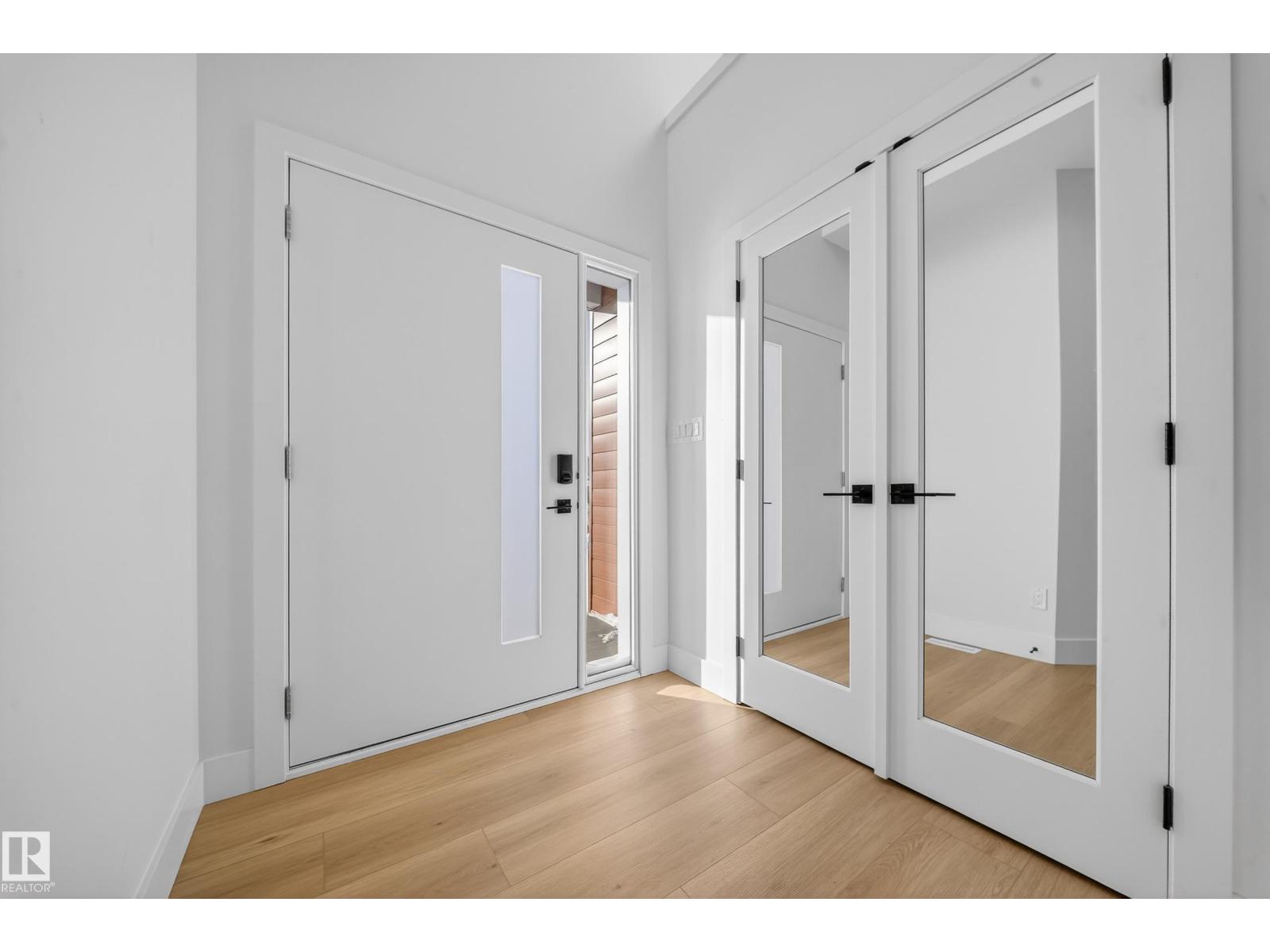 9907 68 ST NW - 26
