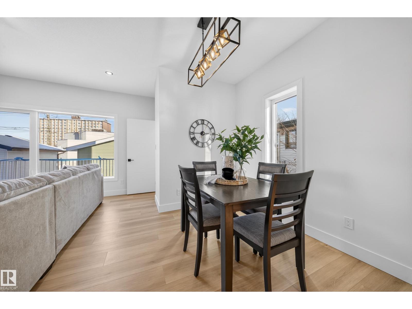 9907 68 ST NW - 25