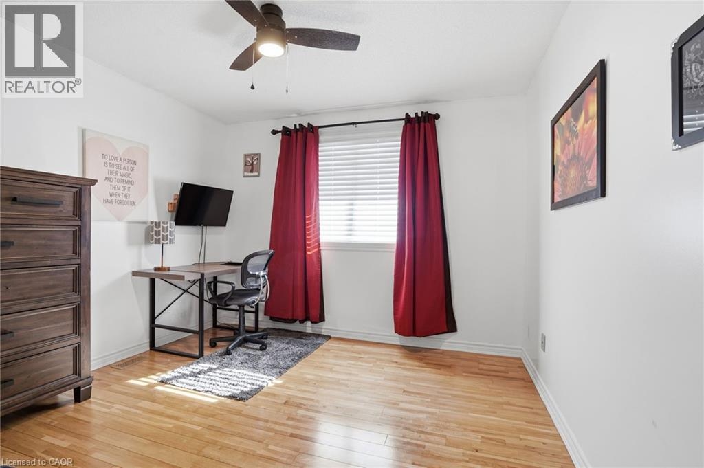 2 HICKORY Court - 23