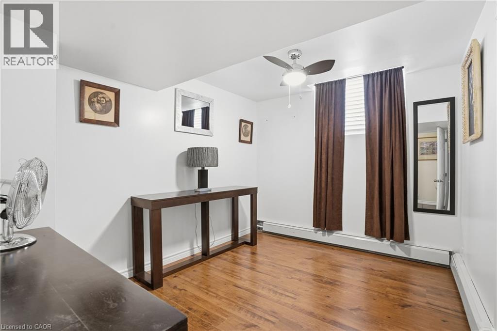 2 HICKORY Court - 31