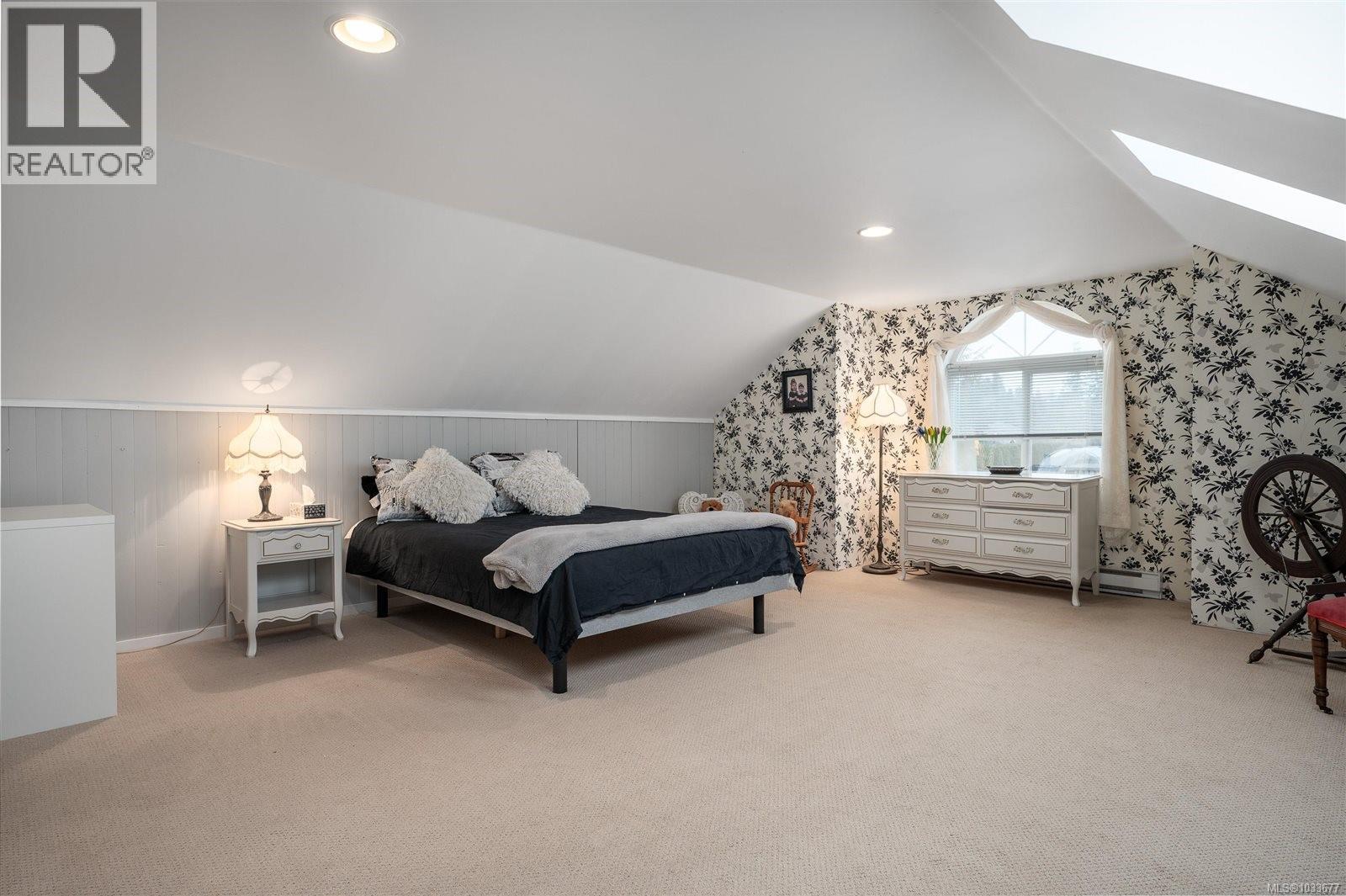 736 Barclay Cres - 23