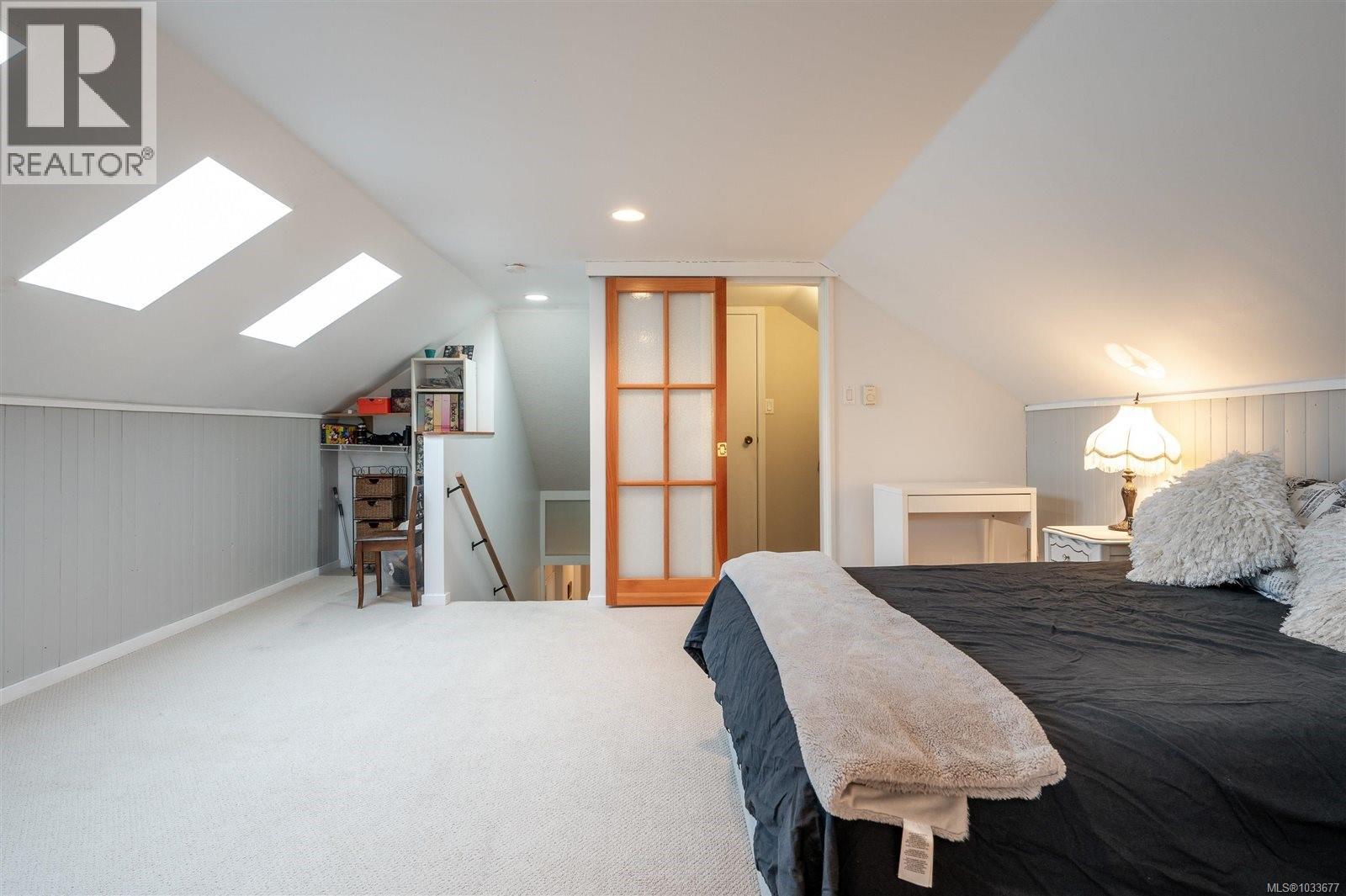 736 Barclay Cres - 25