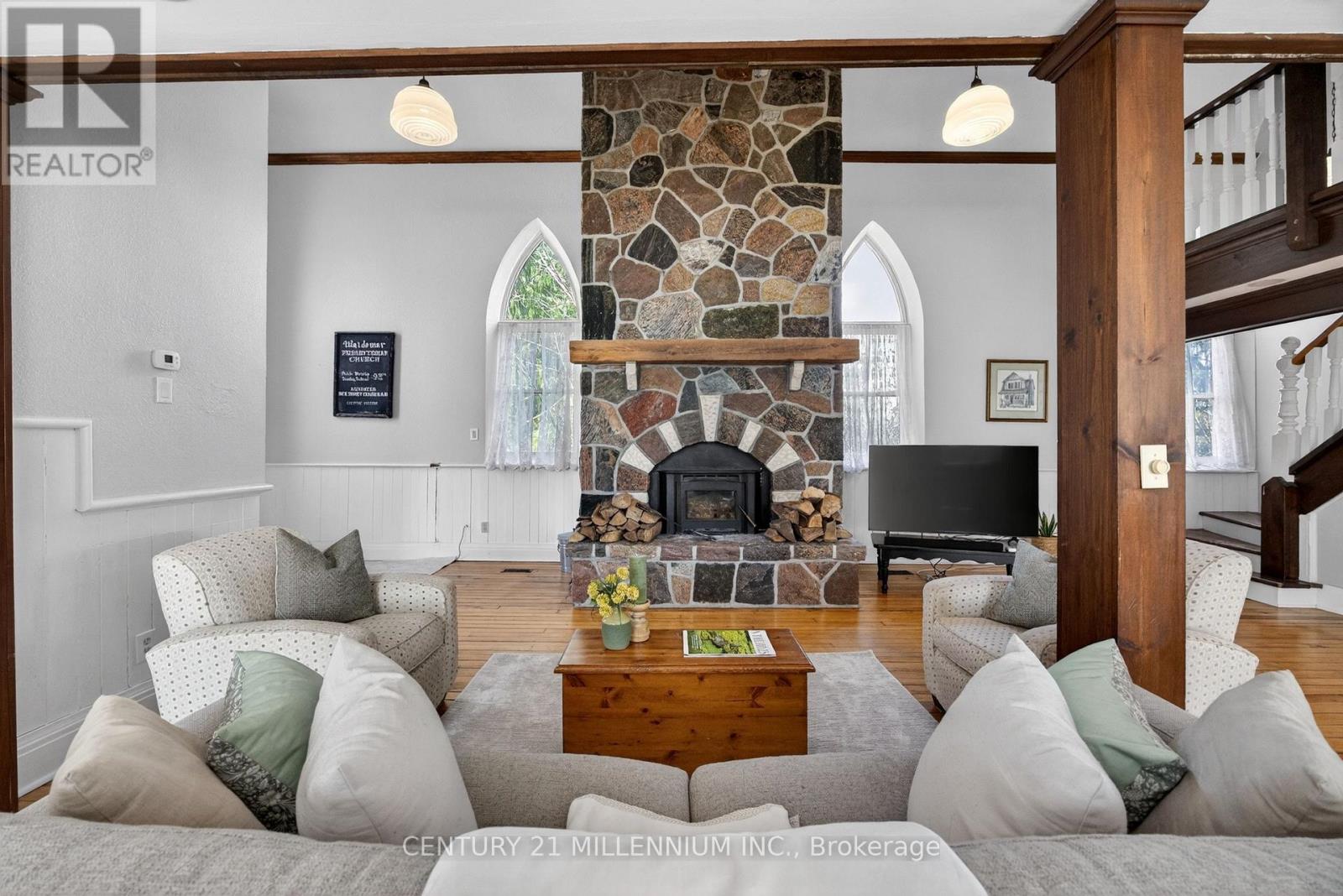 10 MILL STREET - 18