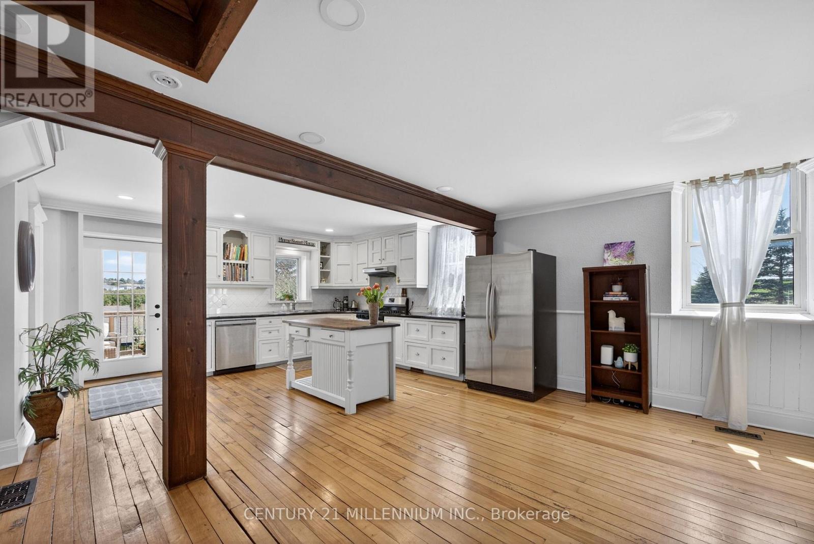 10 MILL STREET - 20