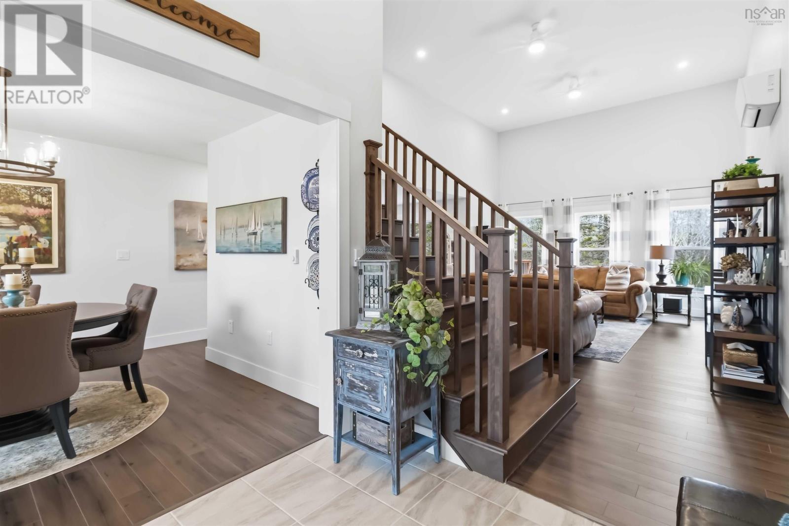 426 Wisteria Lane — photo 8