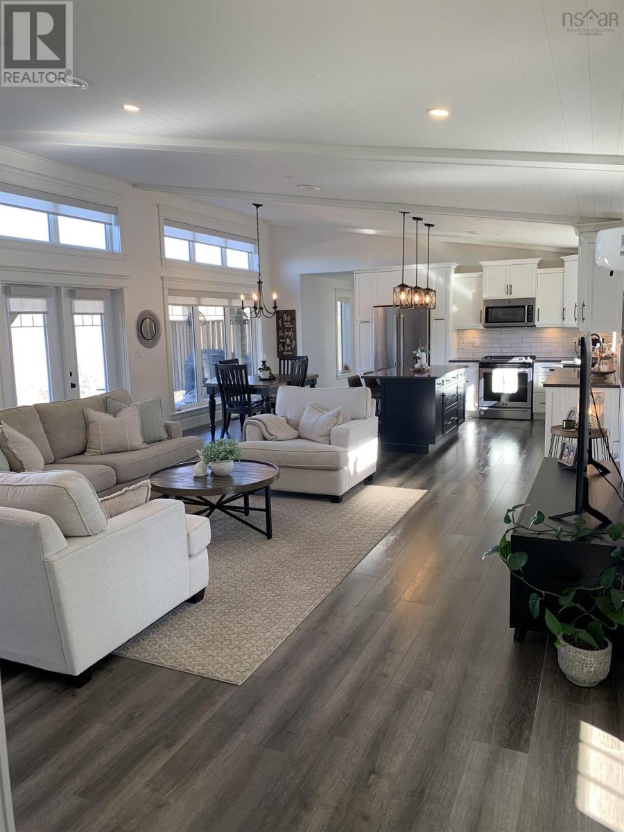 Property 13 of 32 of 17 Birds Eye View Lane  B2G 2L1