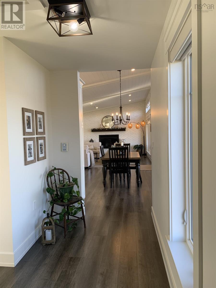 Property 16 of 32 of 17 Birds Eye View Lane  B2G 2L1