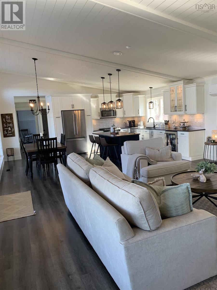 Property 14 of 32 of 17 Birds Eye View Lane  B2G 2L1