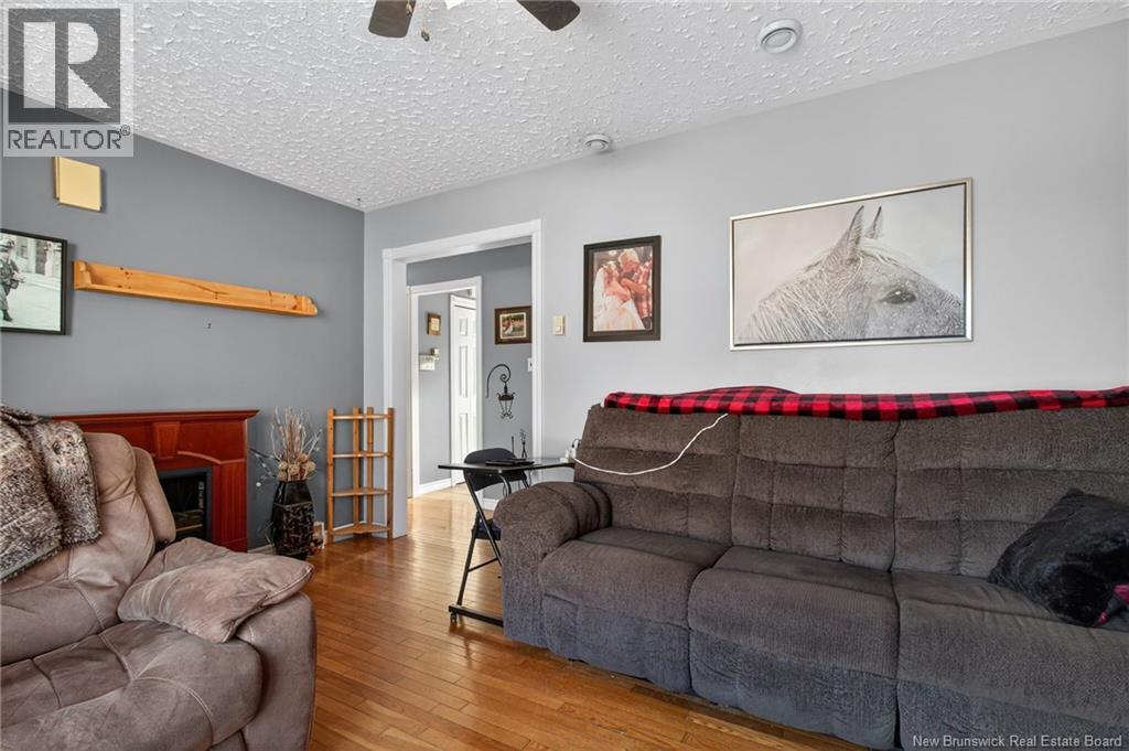 124 REDMOND Street - 5