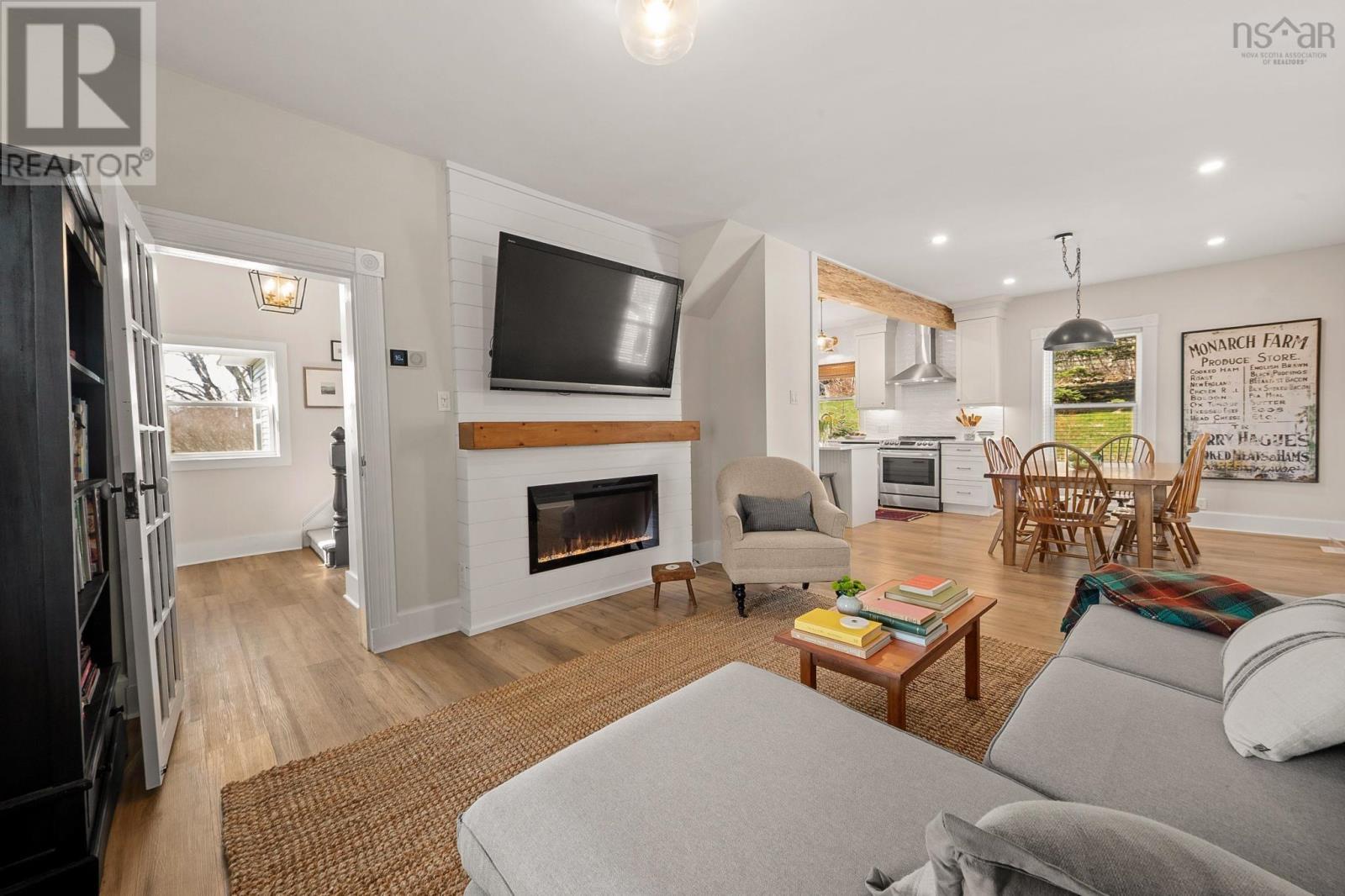 Property 10 of 51 of 1656 Wentworth Road