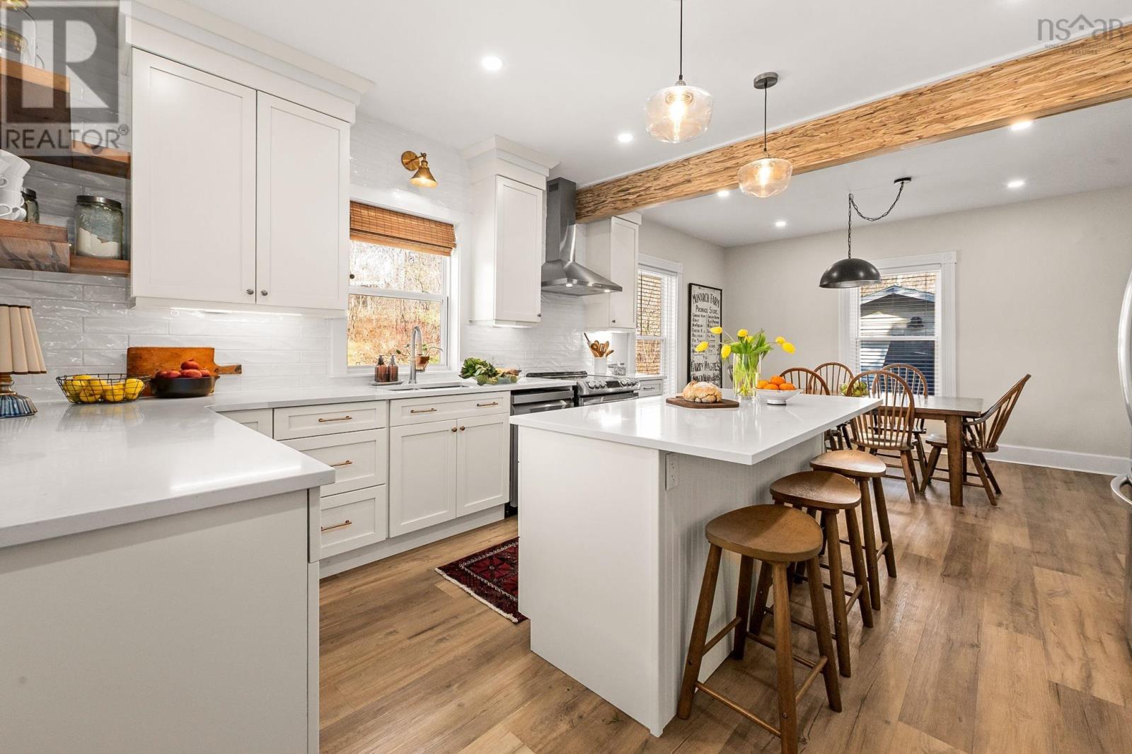 Property 20 of 51 of 1656 Wentworth Road