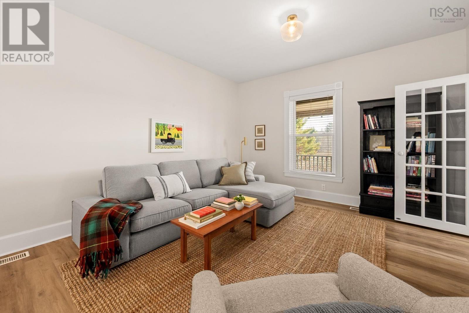 Property 7 of 51 of 1656 Wentworth Road