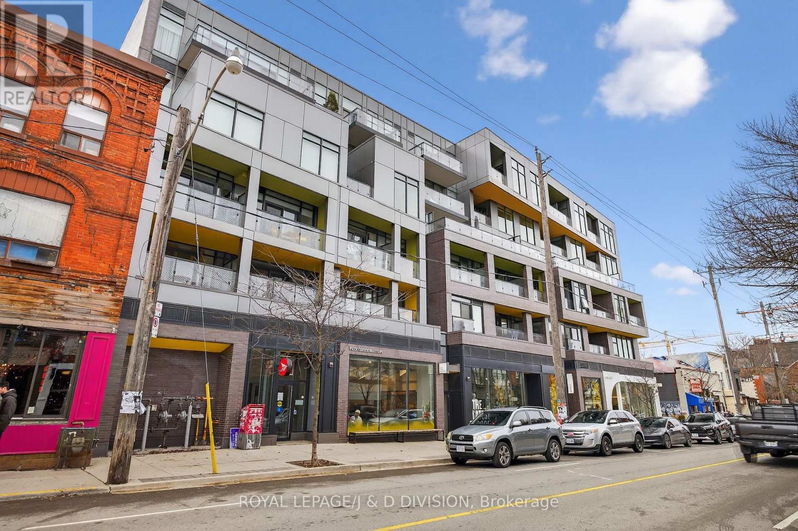 #322 109 OSSINGTON AVENUE - 6