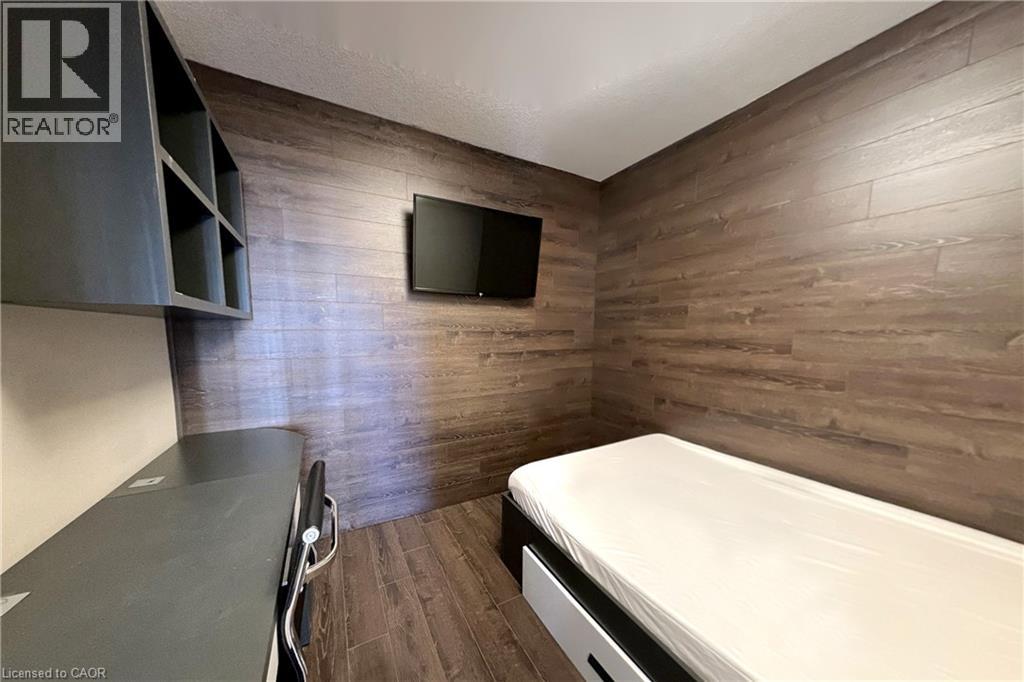 330 PHILLIP Street Unit# T2-2703, Waterloo, Ontario, N2L3W9 — Photo 7