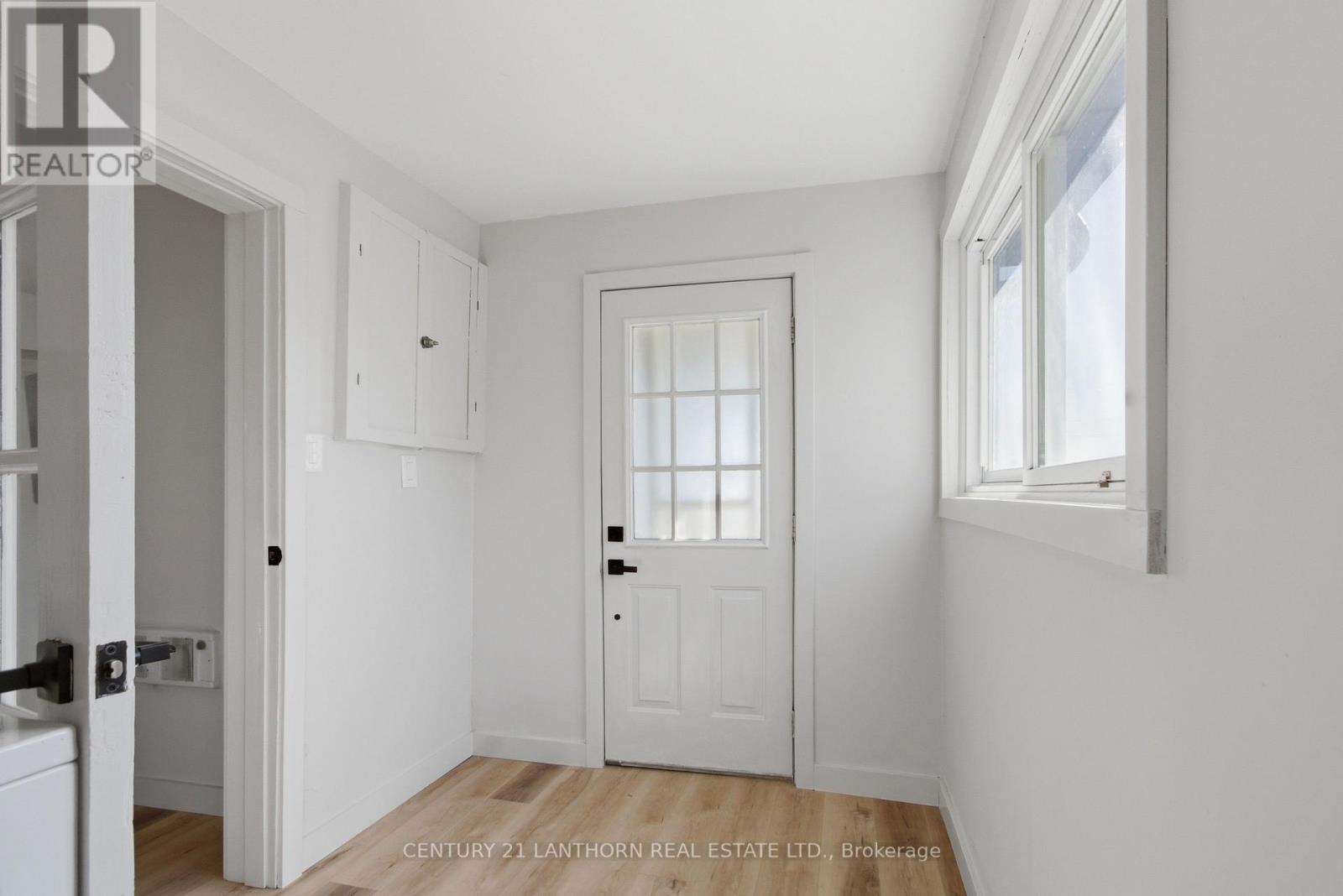 48 WALLBRIDGE CRESCENT — photo 15