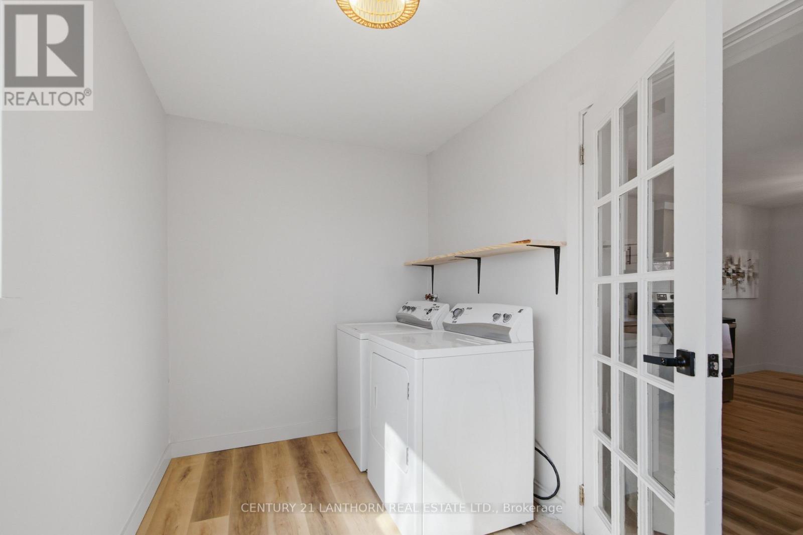 48 WALLBRIDGE CRESCENT — photo 16