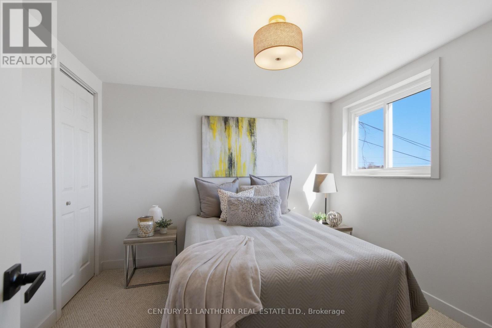 48 WALLBRIDGE CRESCENT — photo 22