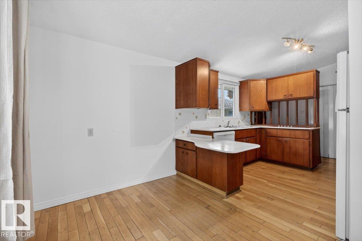 6018 105A ST NW, Edmonton