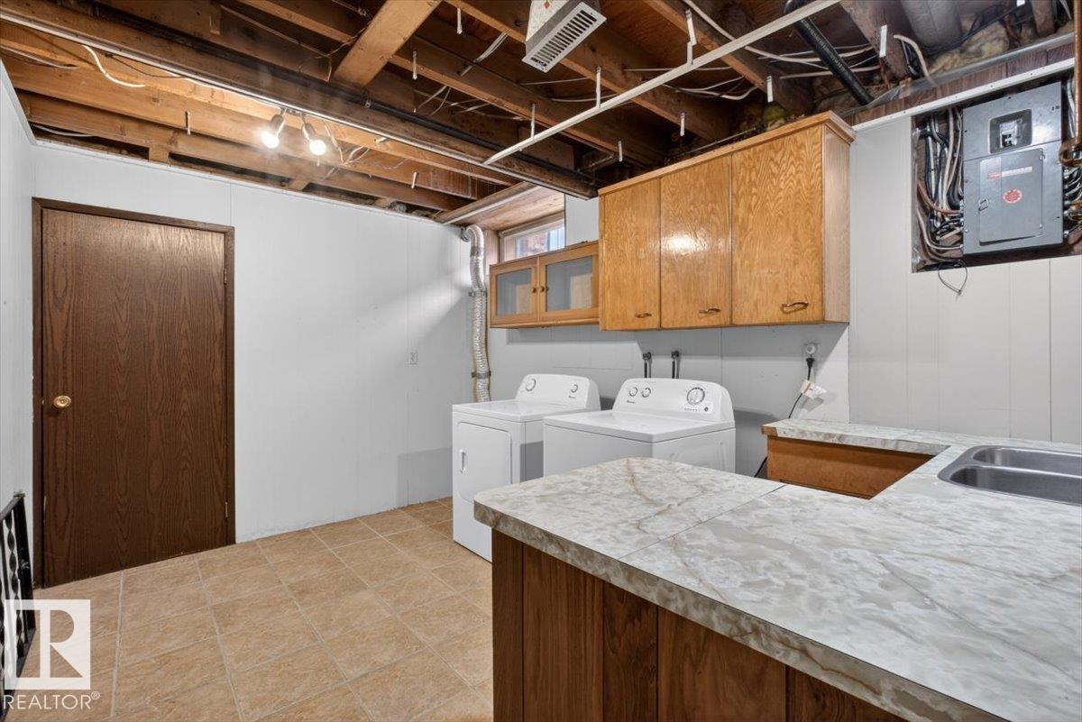 6018 105A ST NW, Edmonton