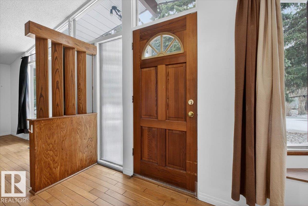 6018 105A ST NW, Edmonton