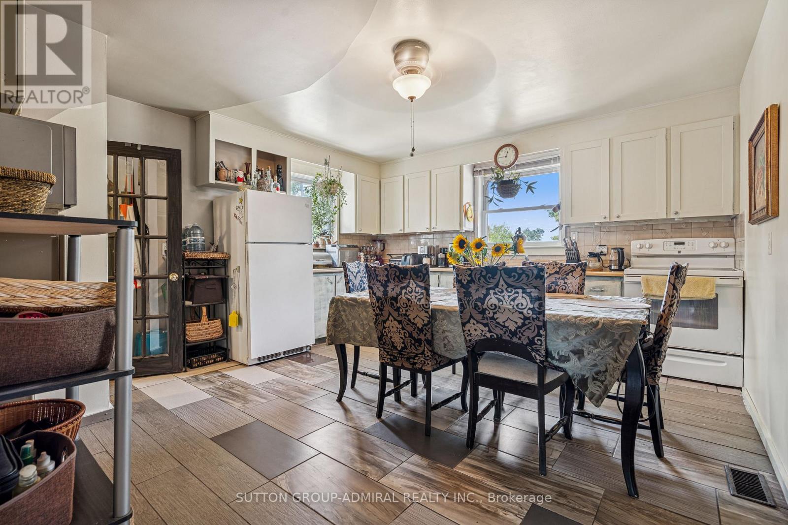 499 YORK STREET - 49