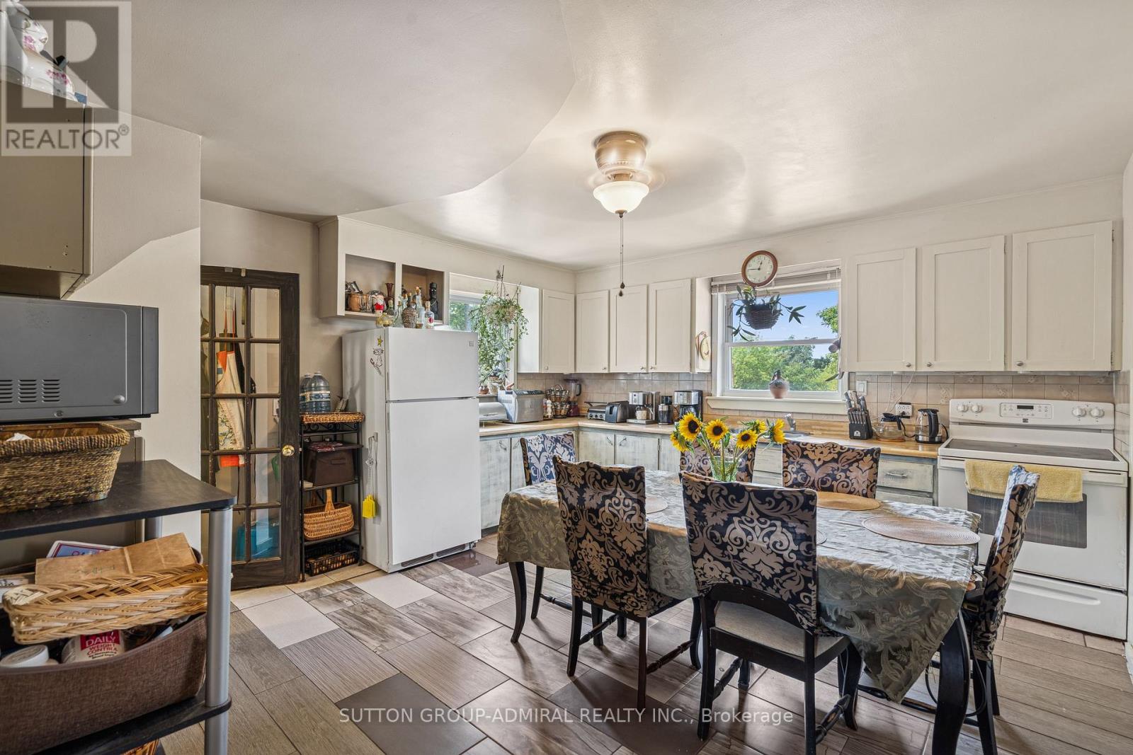 499 YORK STREET - 50