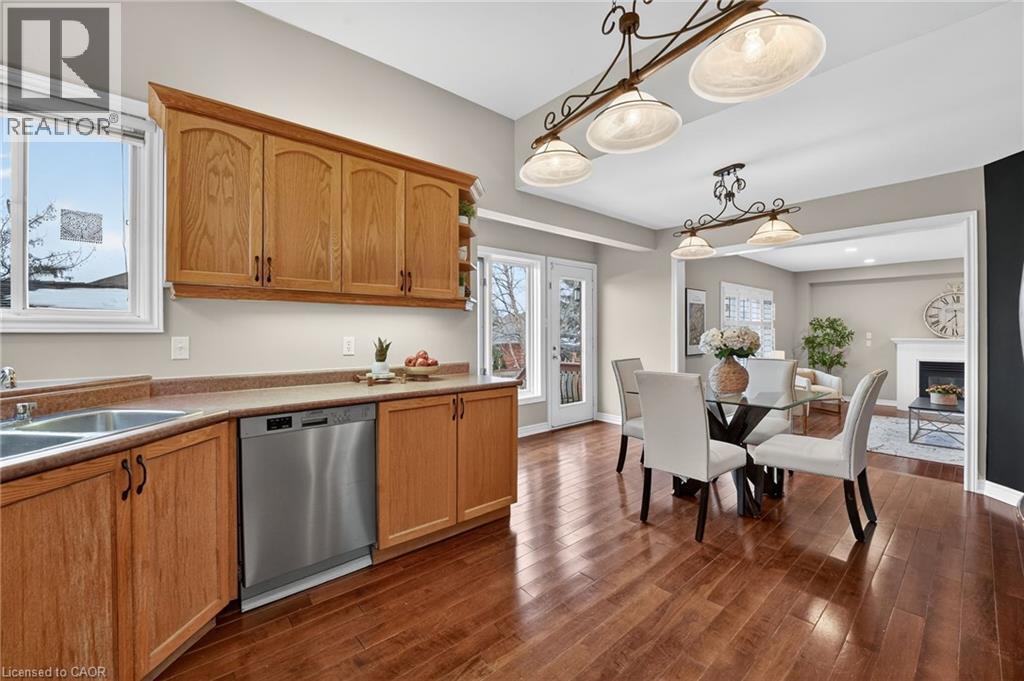 119 DORCHESTER Drive - 18