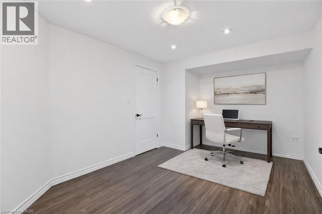 119 DORCHESTER Drive - 33