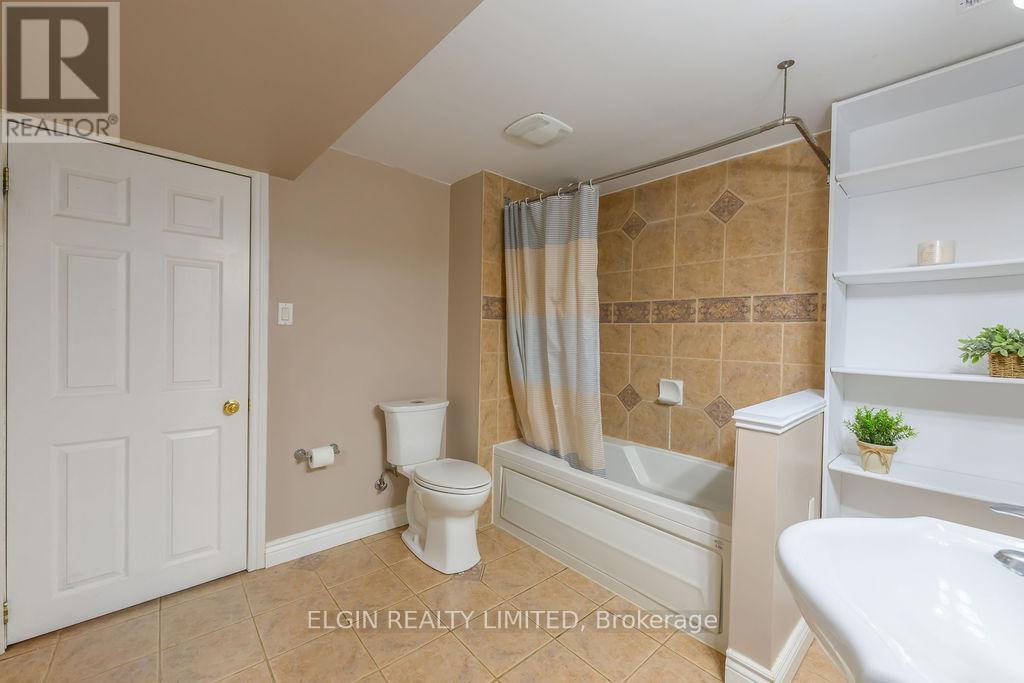 599 WELLINGTON STREET — photo 19