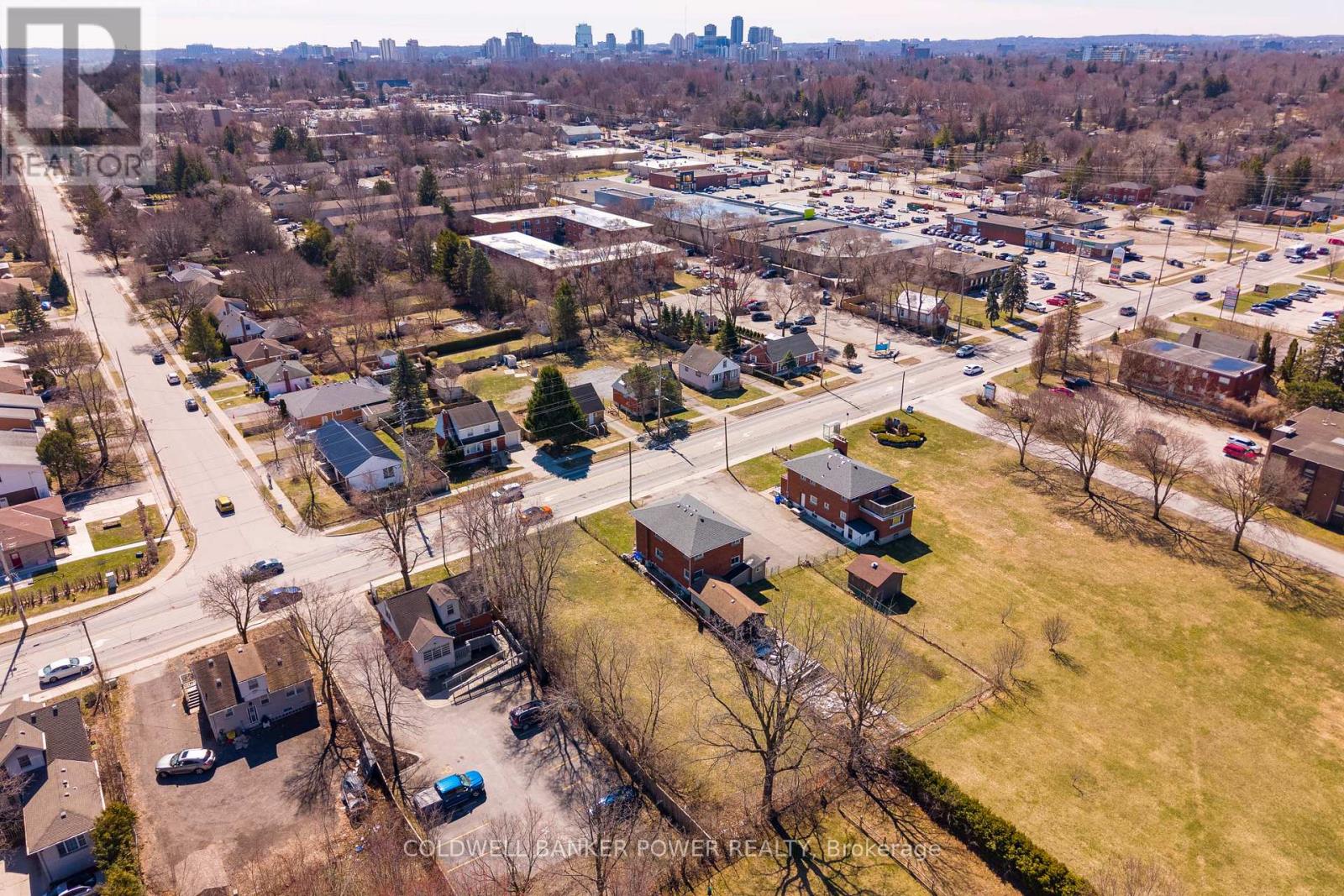 656 HURON STREET — photo 15