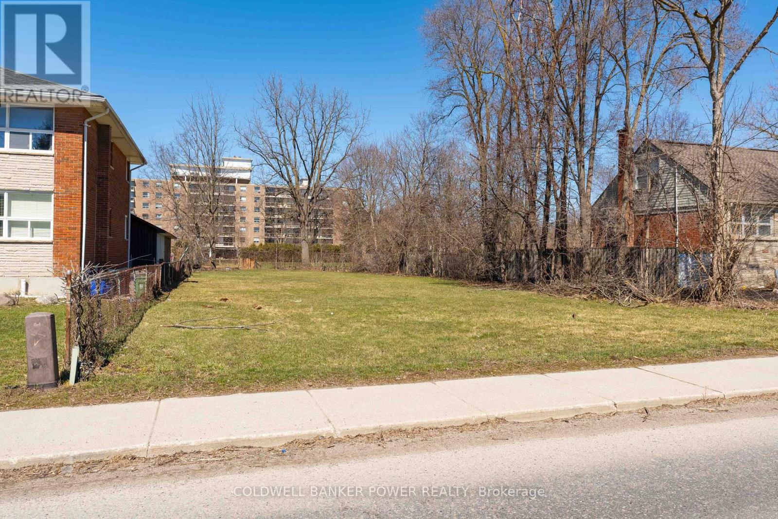 656 HURON STREET — photo 7