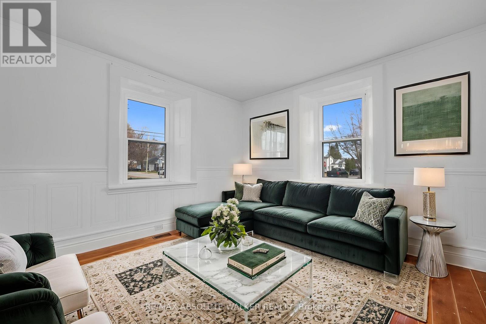 297 PARK STREET E - 13