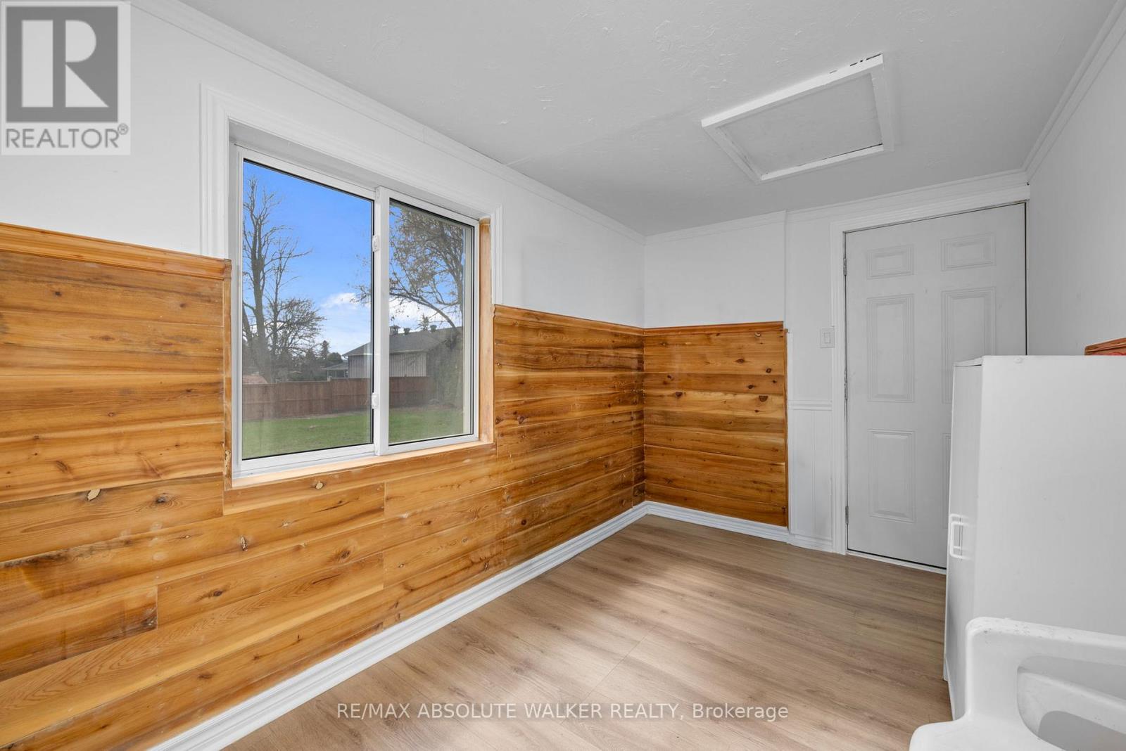 297 PARK STREET E - 28