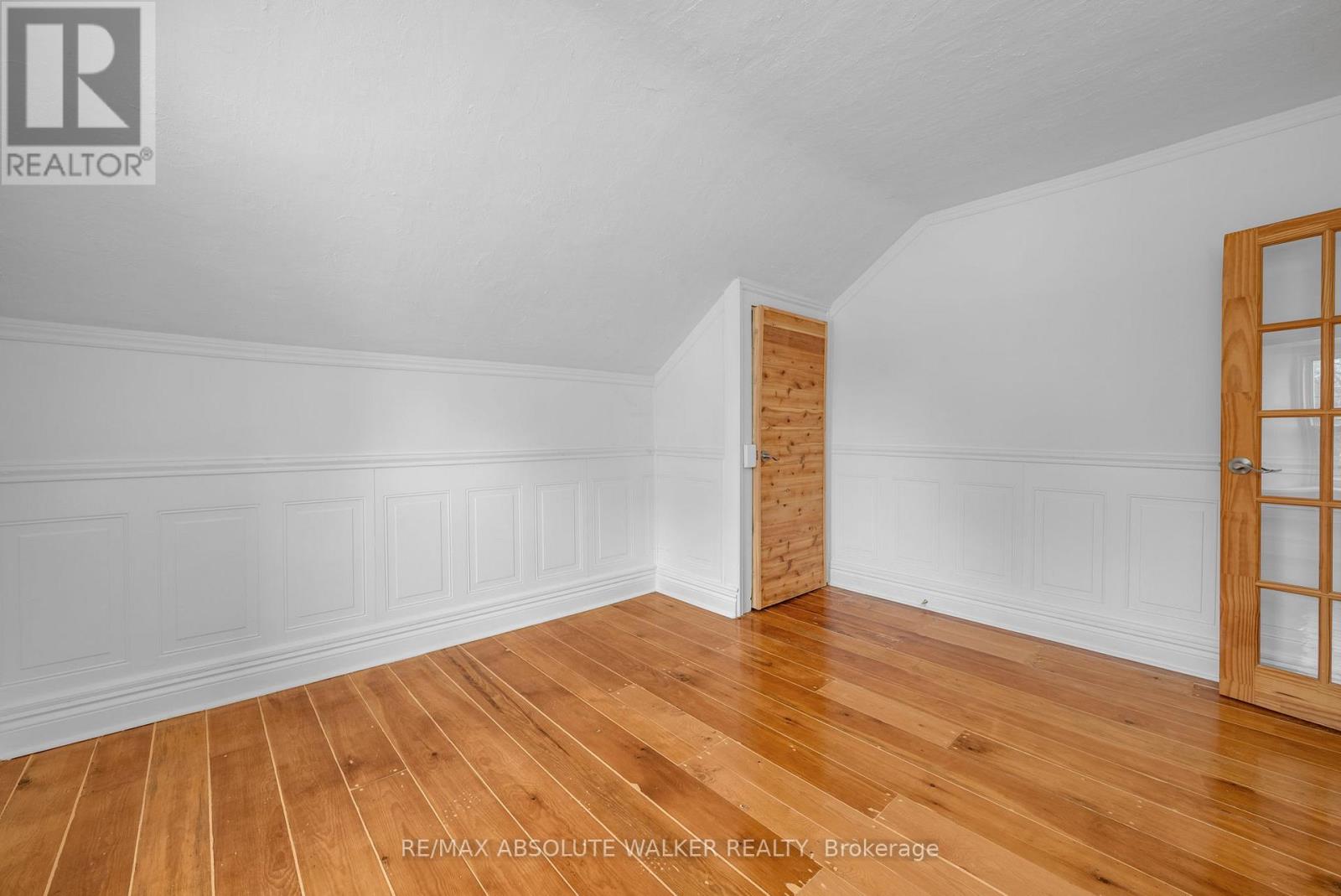 297 PARK STREET E - 34