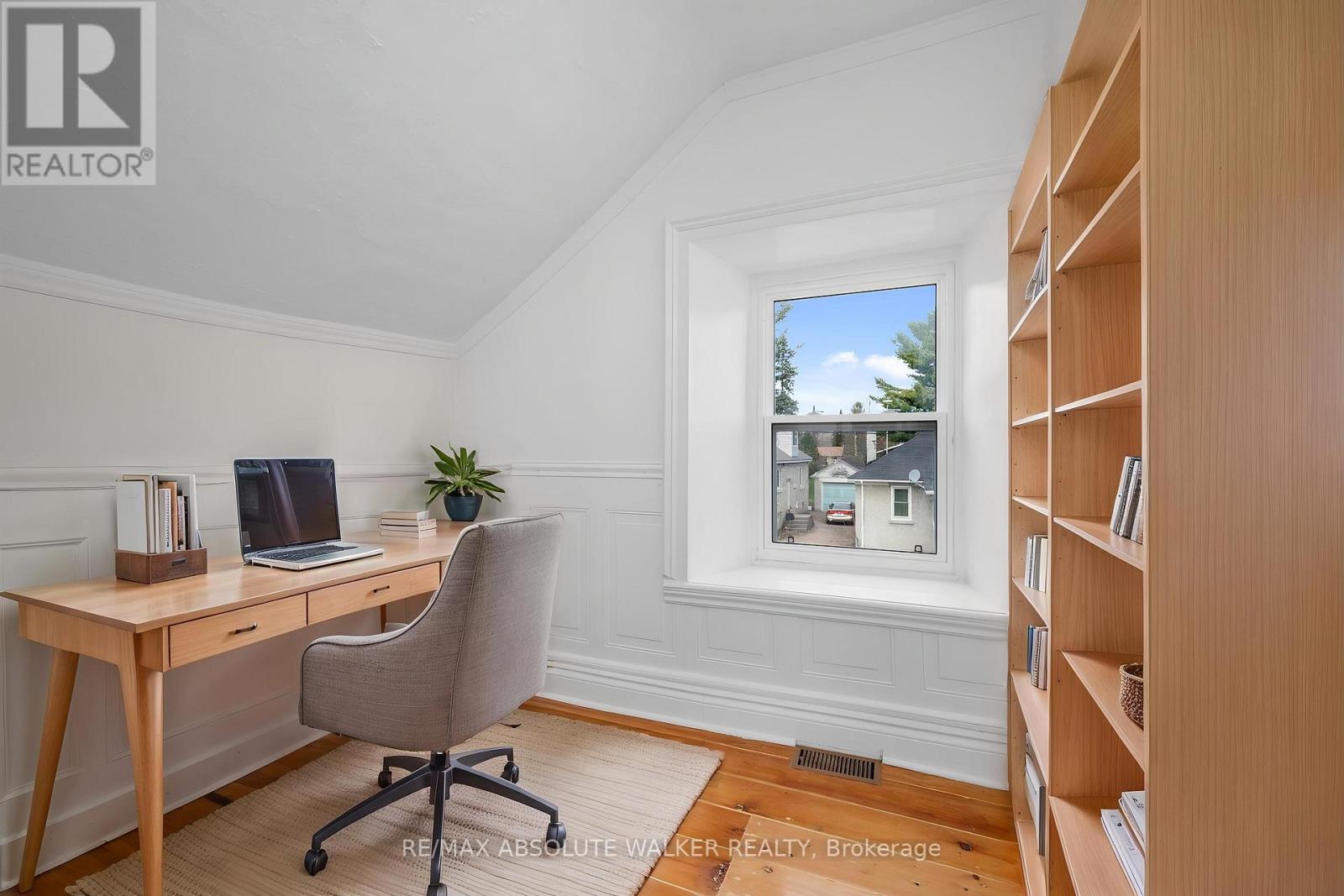 297 PARK STREET E - 35