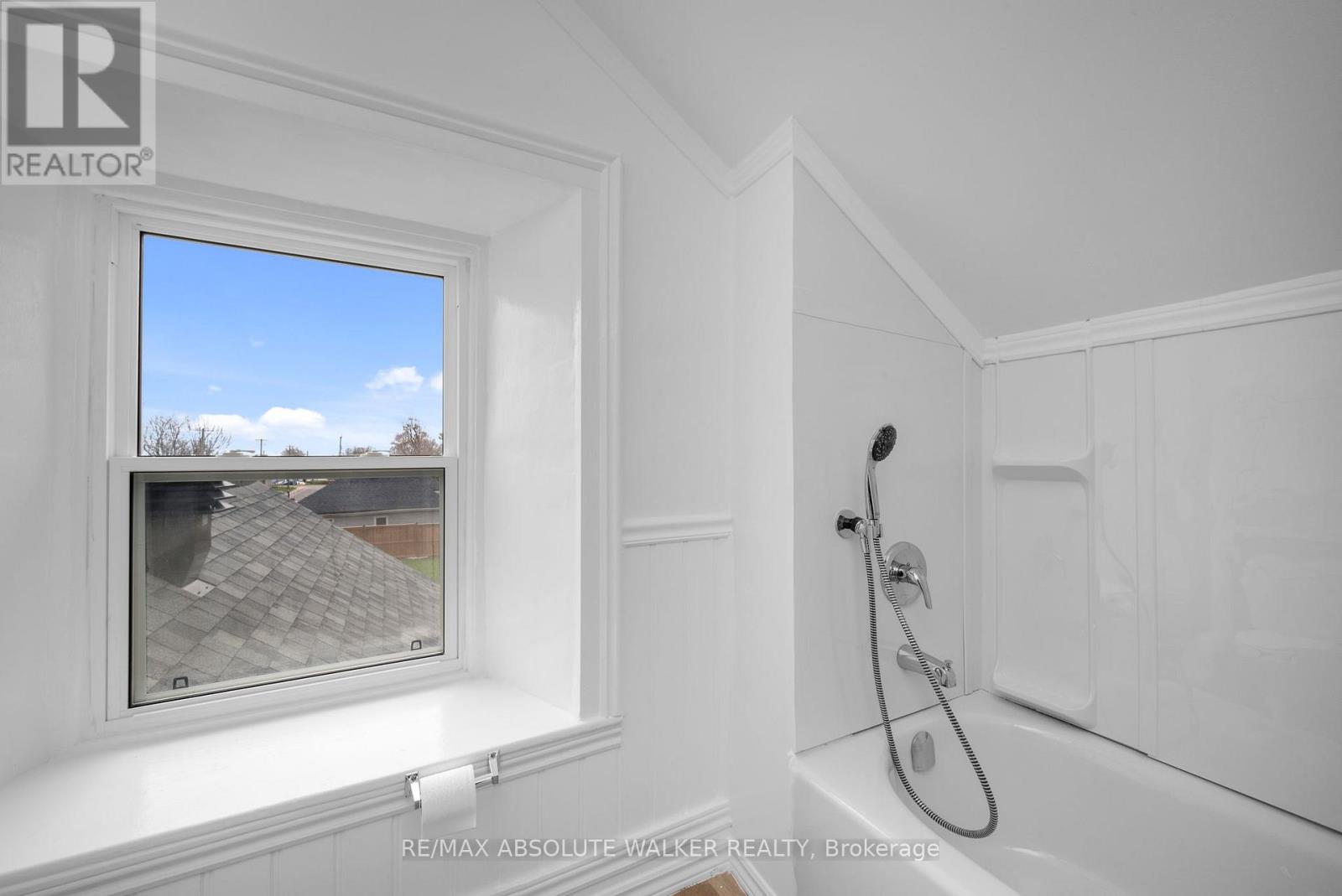 297 PARK STREET E - 38