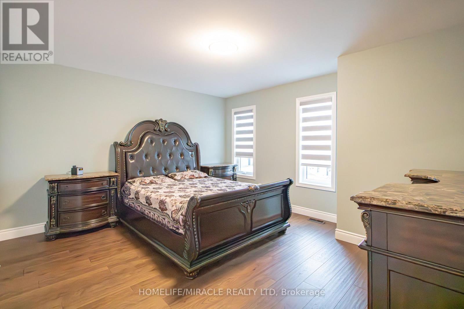 1464 MEDWAY PARK DRIVE — photo 26