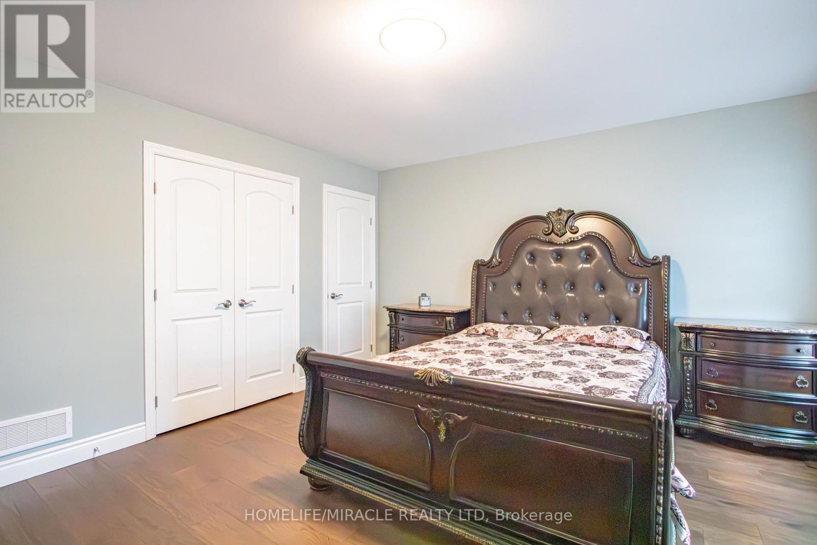 1464 MEDWAY PARK DRIVE — photo 27