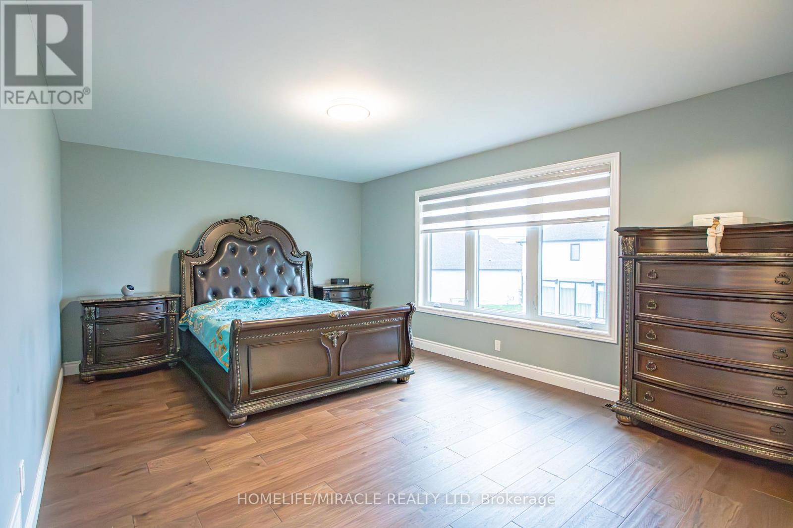 1464 MEDWAY PARK DRIVE - 32