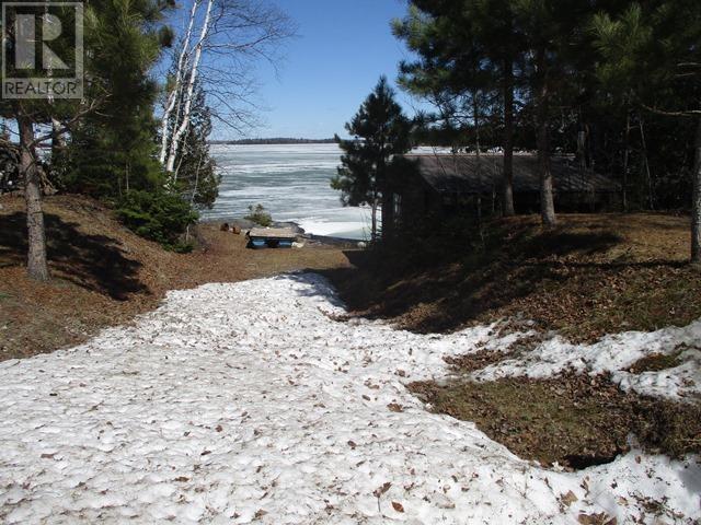 849 McIntyre DR — photo 23