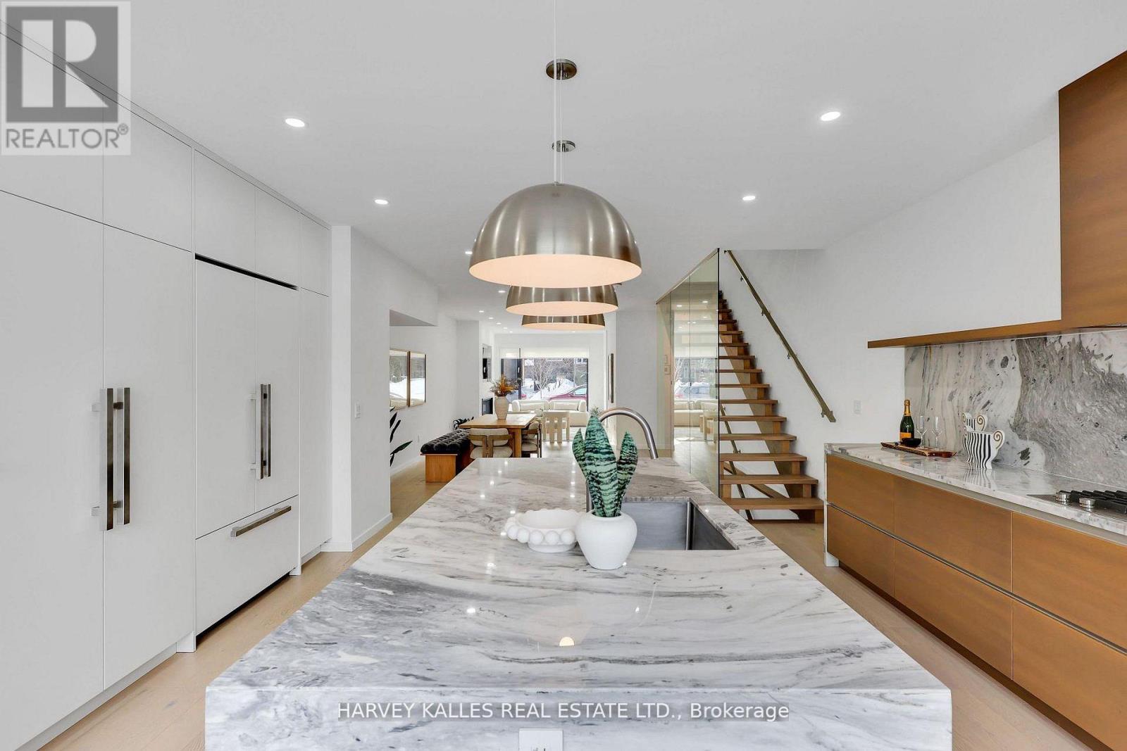 223 WYCHWOOD AVENUE - 15